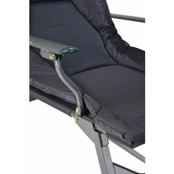 Fotel Invader Ultra Black z oparciem